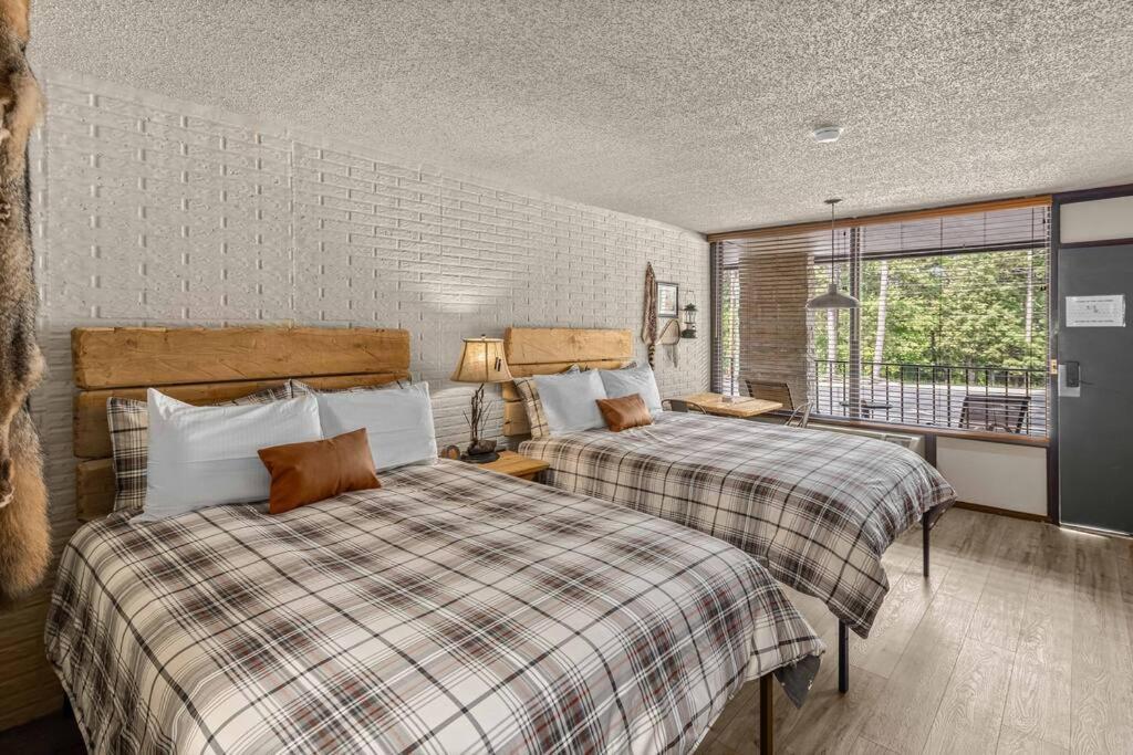 Stonegate Lodge 2 Queen Beds Fast Wifi 50In Tv Salt Water Pool Room # 305 Юрека Спрингс Екстериор снимка